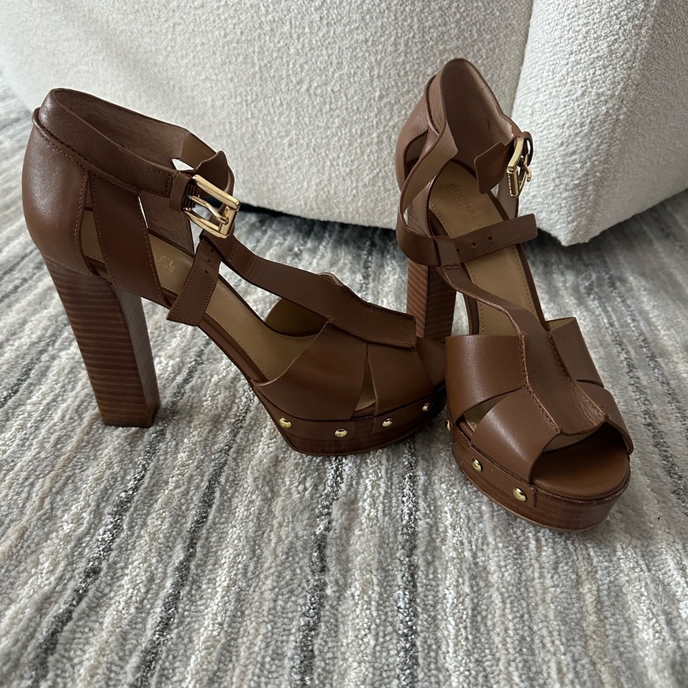 Michael Kors brown platform sandals size 6.5